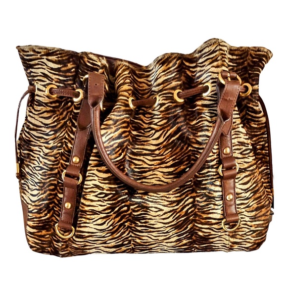 Adrienne Vittadini Handbags - NWT ADRIENNE VITTADINI Tote Bag